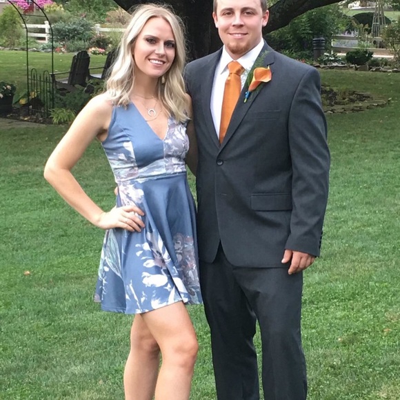 Dresses & Skirts - Only worn once